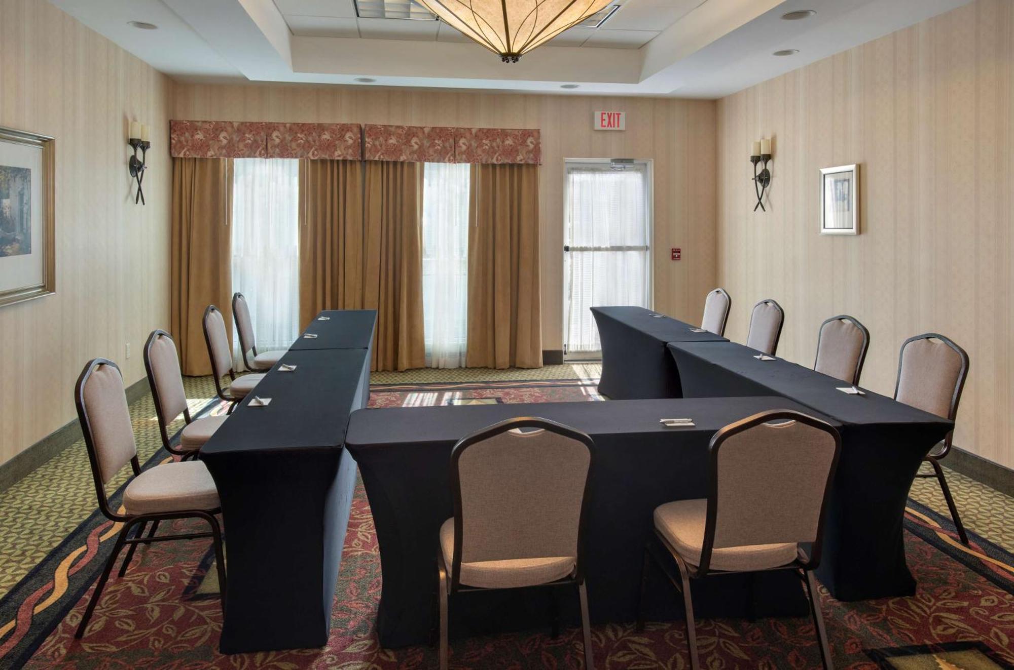 Hilton Garden Inn Riverhead Esterno foto