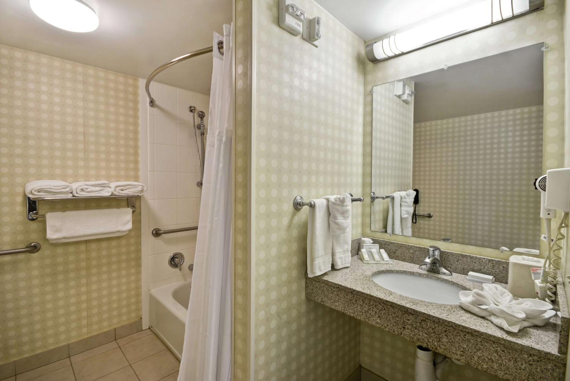 Hilton Garden Inn Riverhead Esterno foto