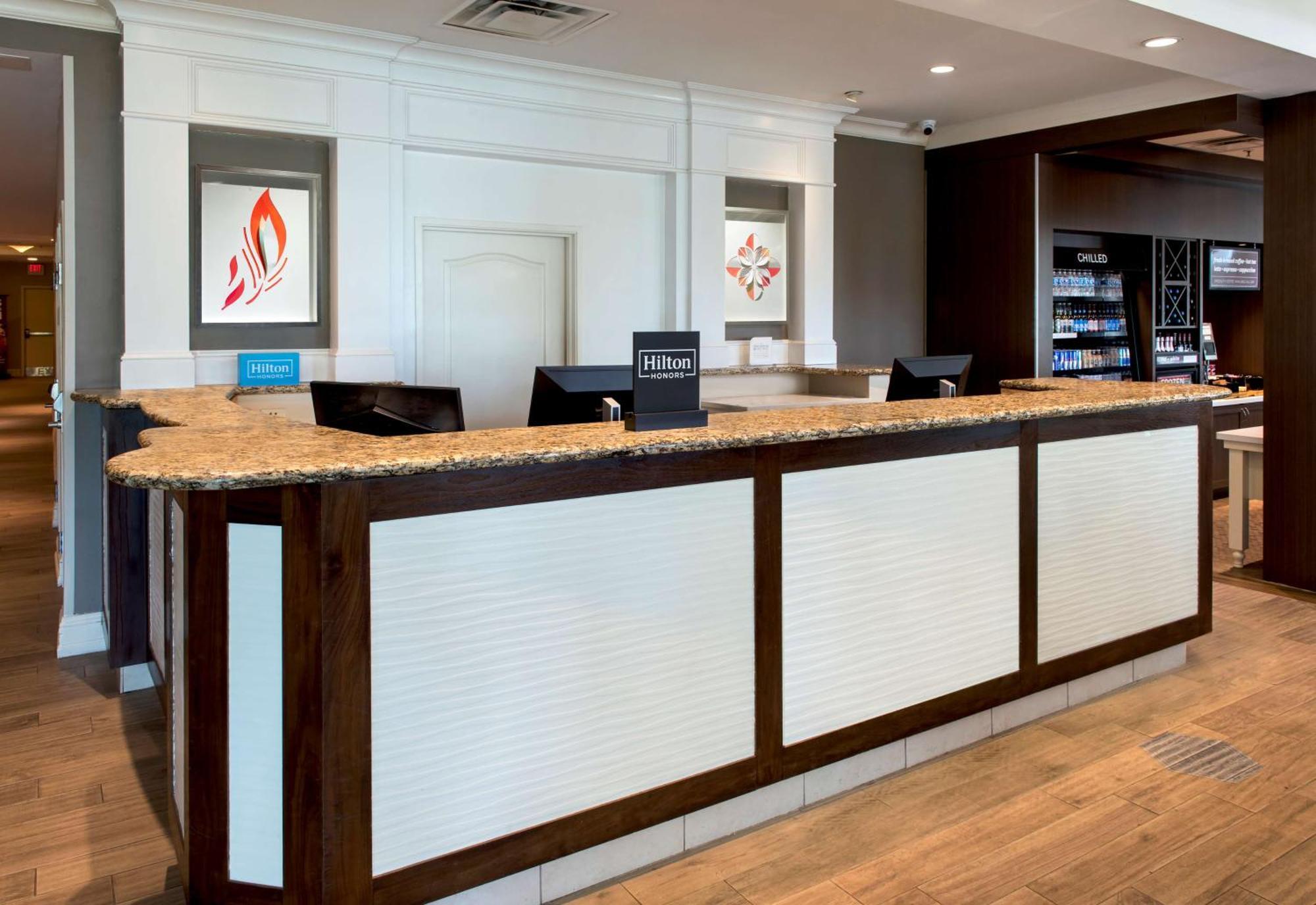 Hilton Garden Inn Riverhead Esterno foto