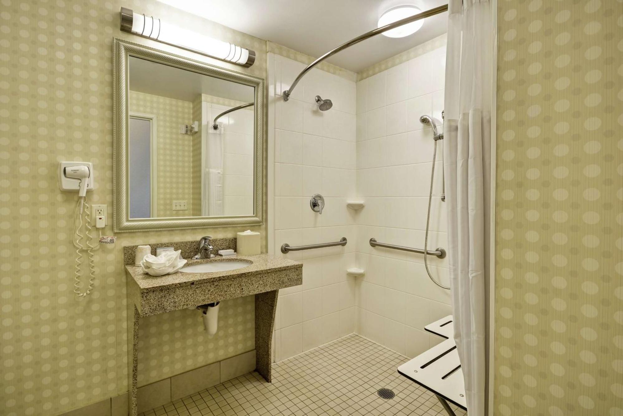 Hilton Garden Inn Riverhead Esterno foto