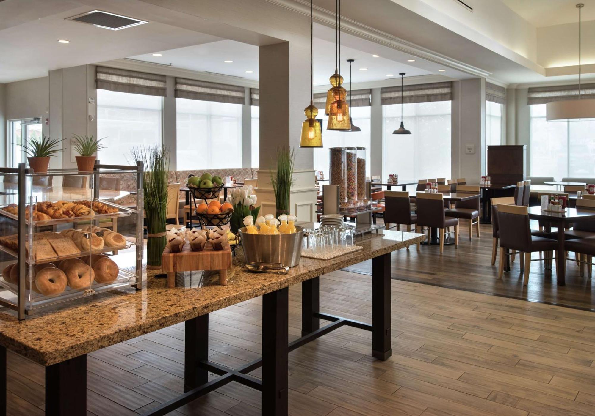Hilton Garden Inn Riverhead Esterno foto